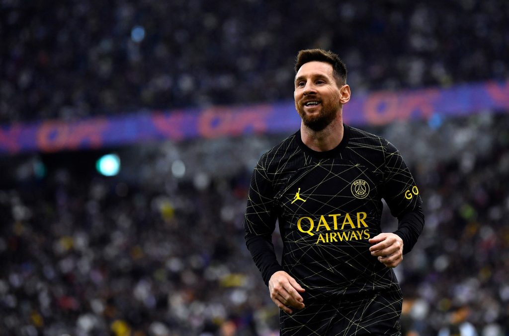 Messi hiện đang là cái tên đứng đầu trong làng túc cầu thế giới 